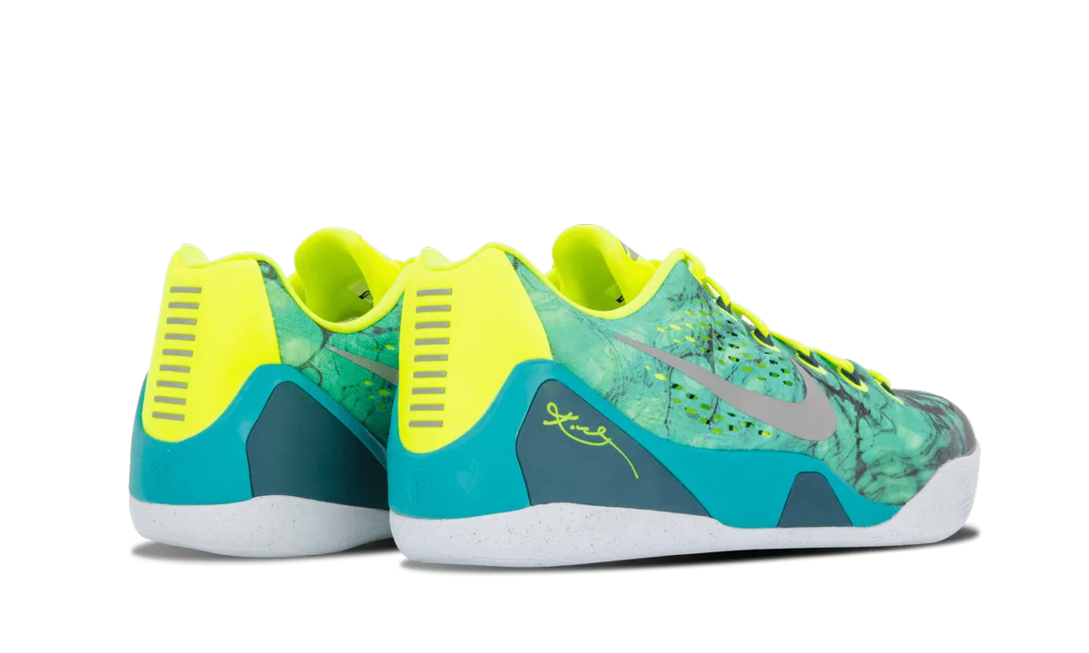 Kobe 9 EM travel - running shoes