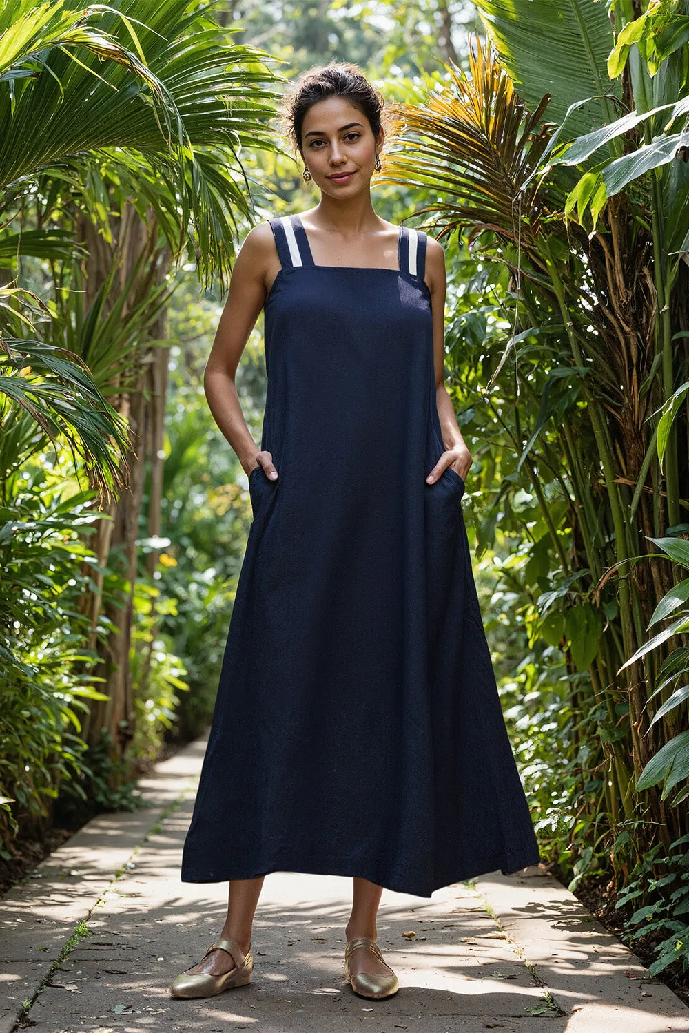 Sophisticated Design Bec Linen Sundress in Navy with White Stitching