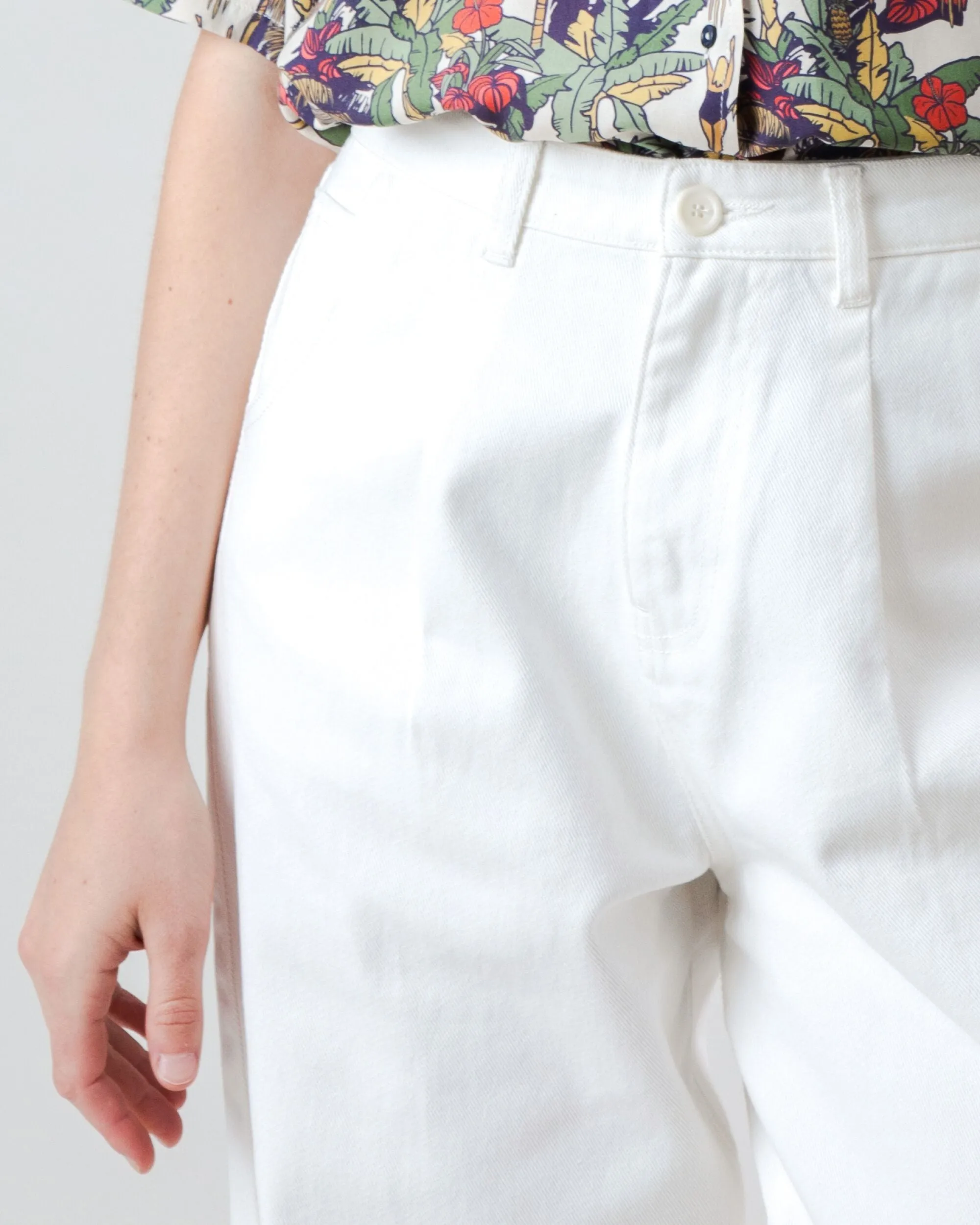 Stretch Support Pegged Pants Ecru