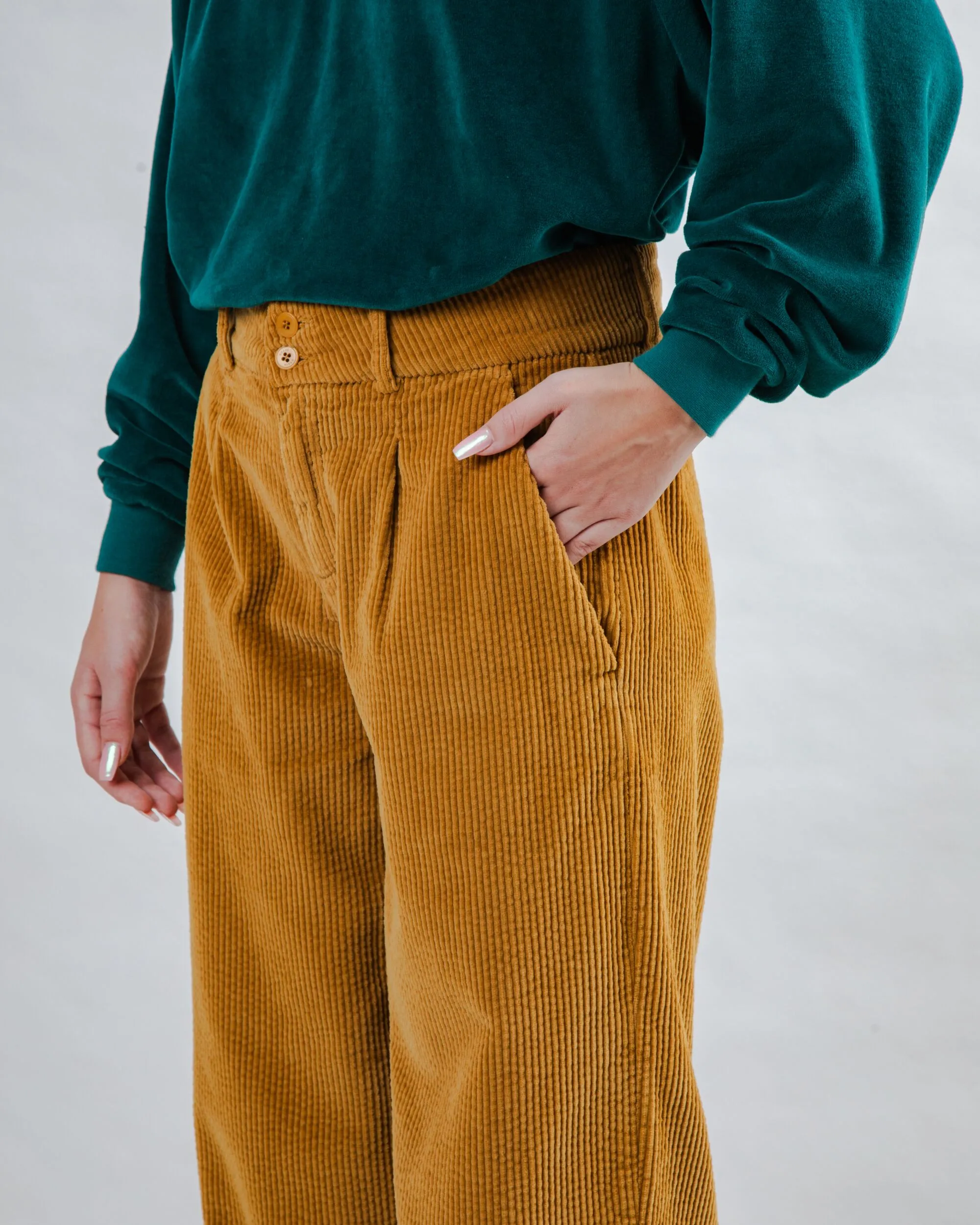Durable Hem Corduroy Pleated Pants Camel