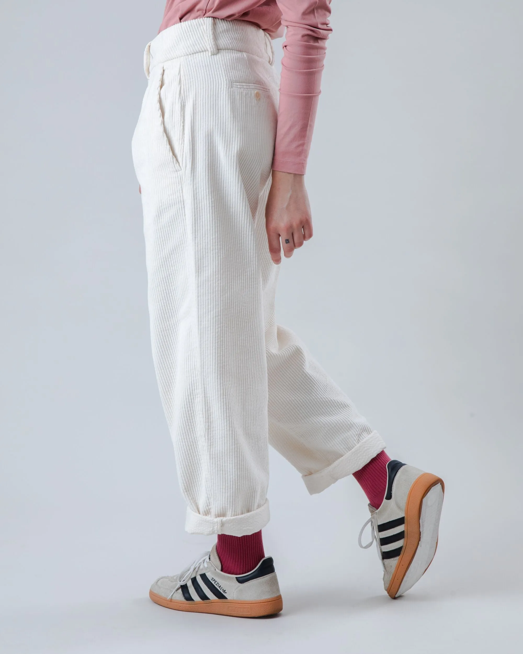 Corduroy Pleated Pants Ecru No Irritation Seams