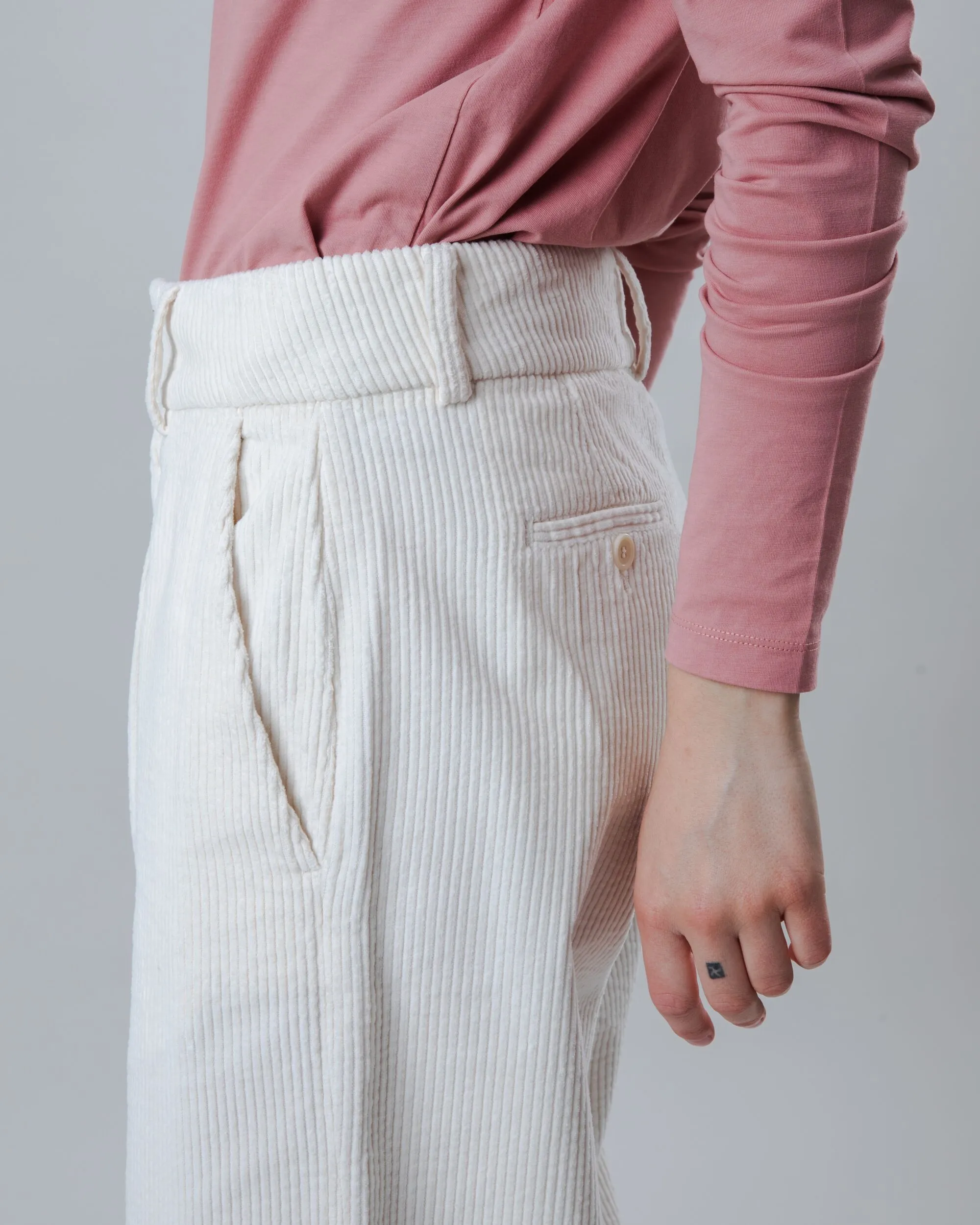 Corduroy Pleated Pants Ecru Practical Look