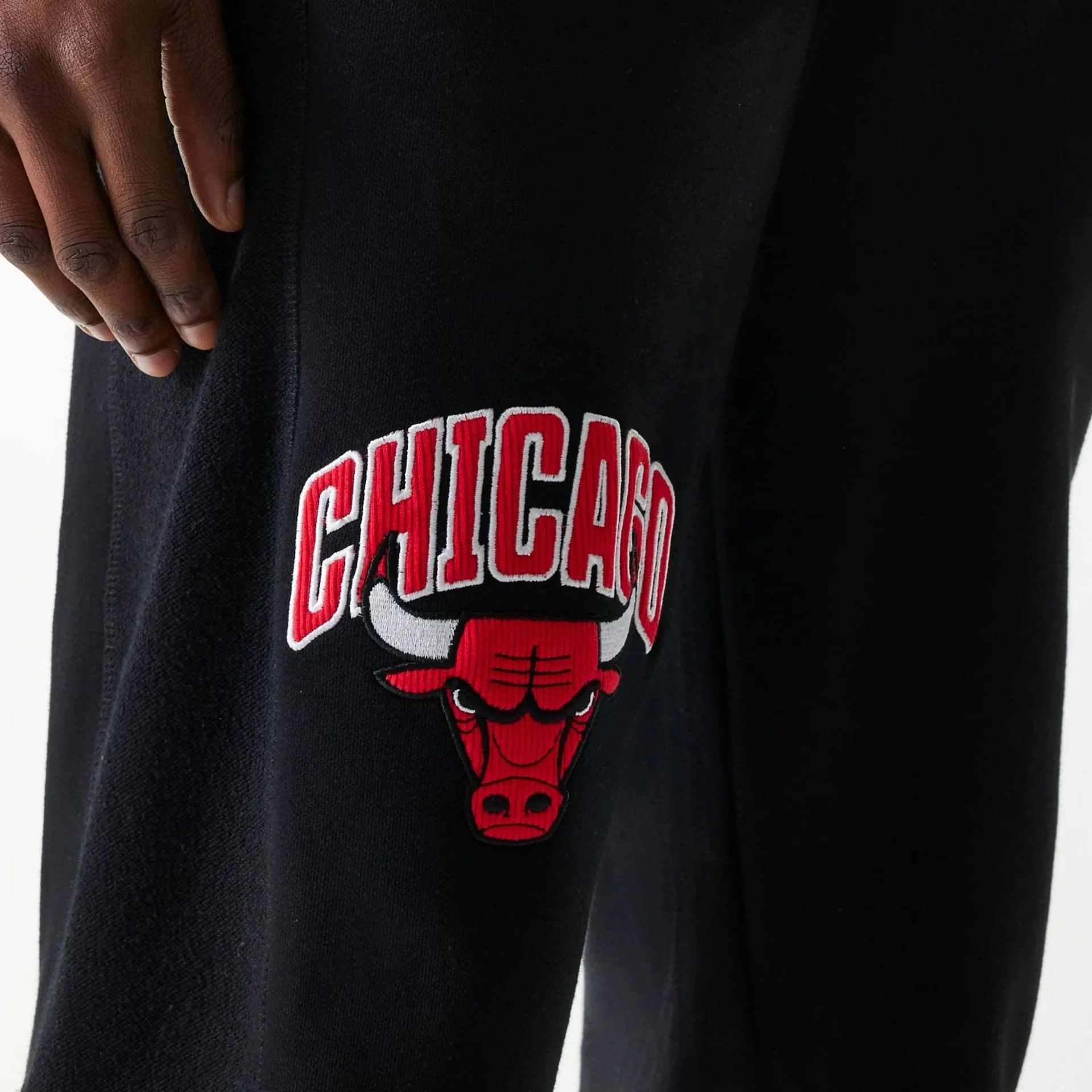 Utility Ready Chicago Bulls NBA Arch Graphic Black Joggers