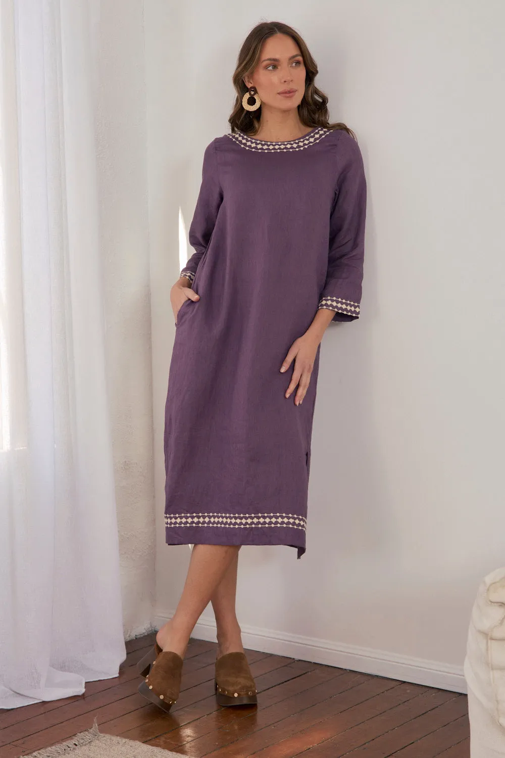 Jarla Linen Dress in Merlot Dream Silky Shine Work Chic