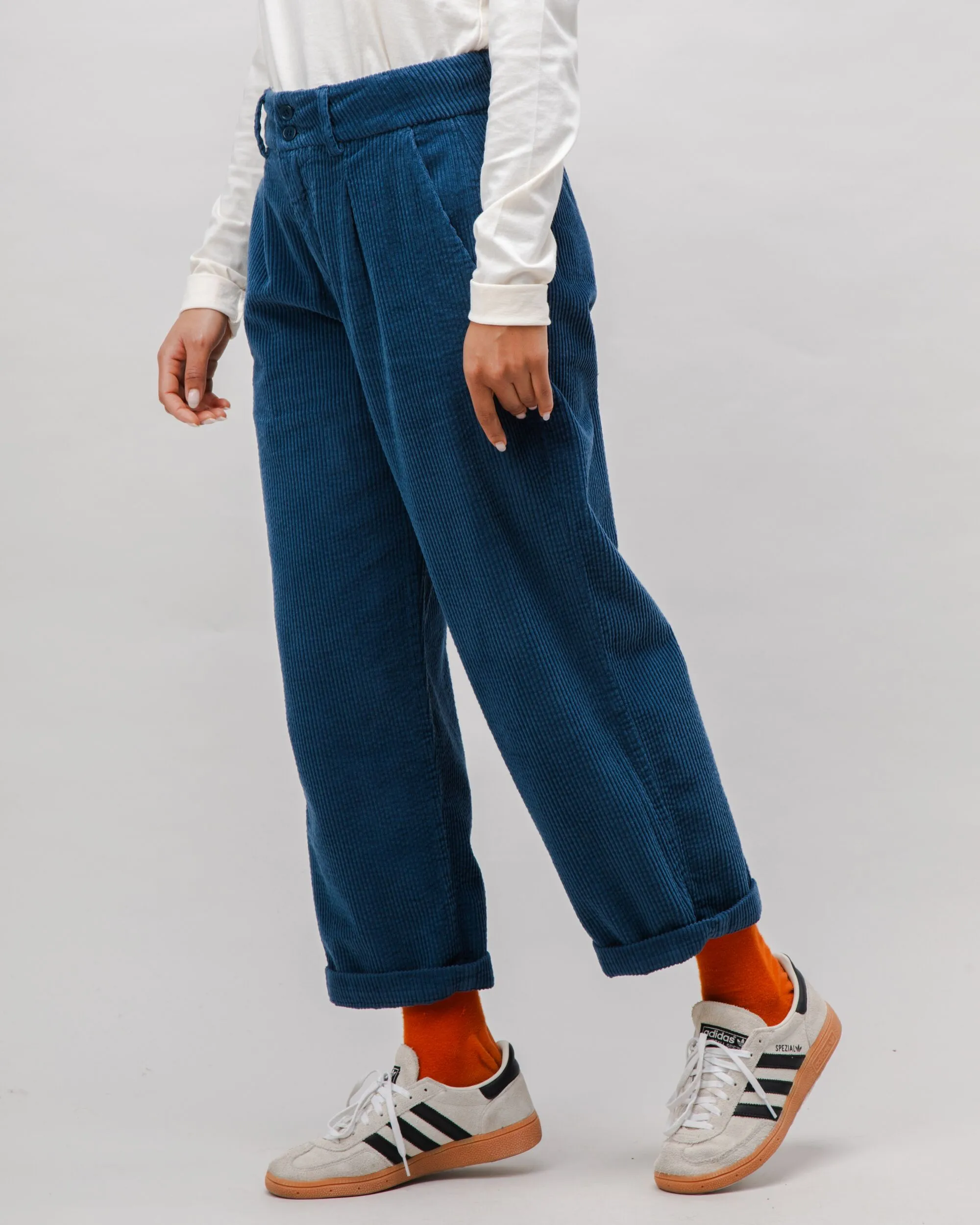 Comfortable Waistband Durable Weave Corduroy Pleated Pants Indigo