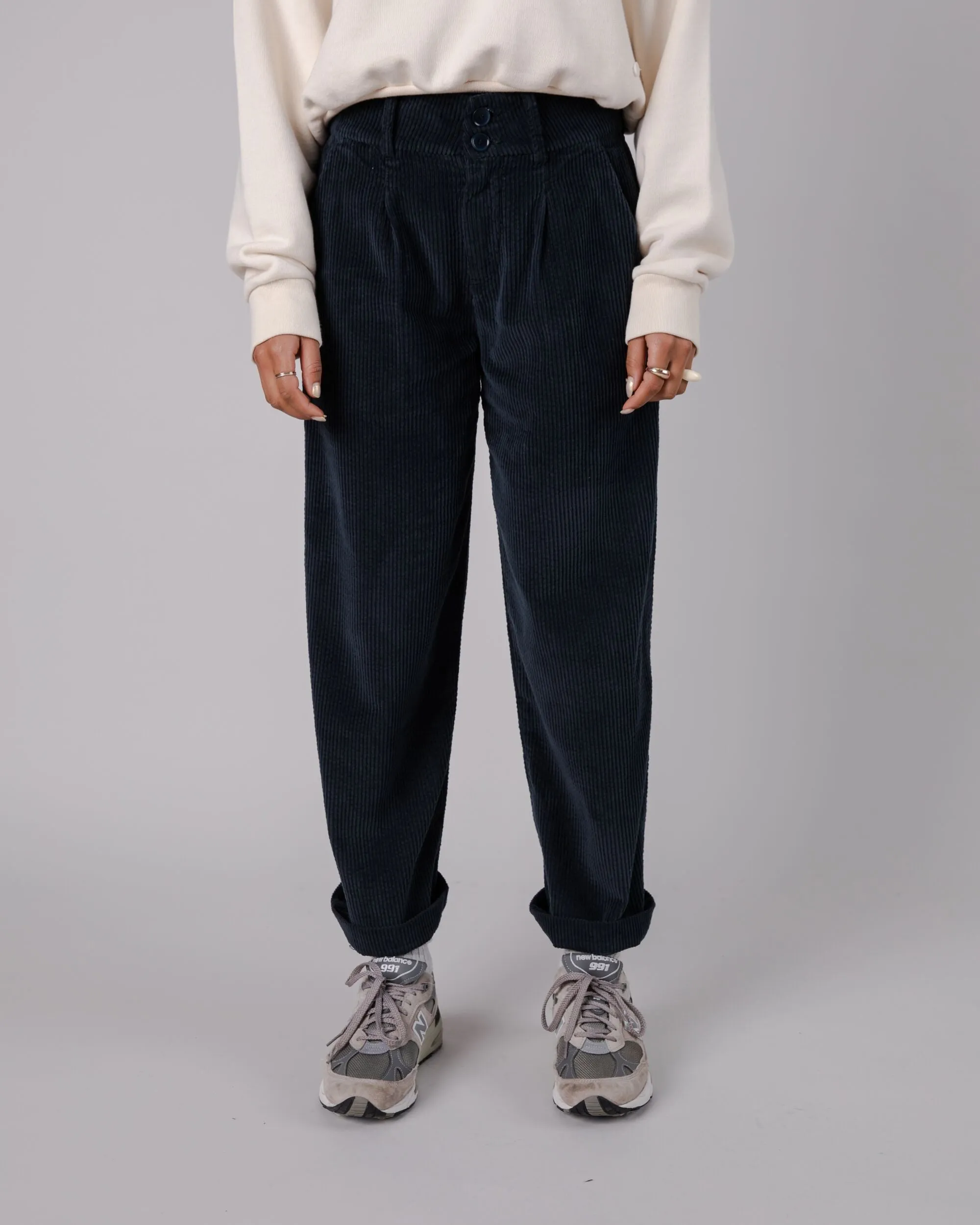 Comfy Cut Corduroy Pleated Pants Navy
