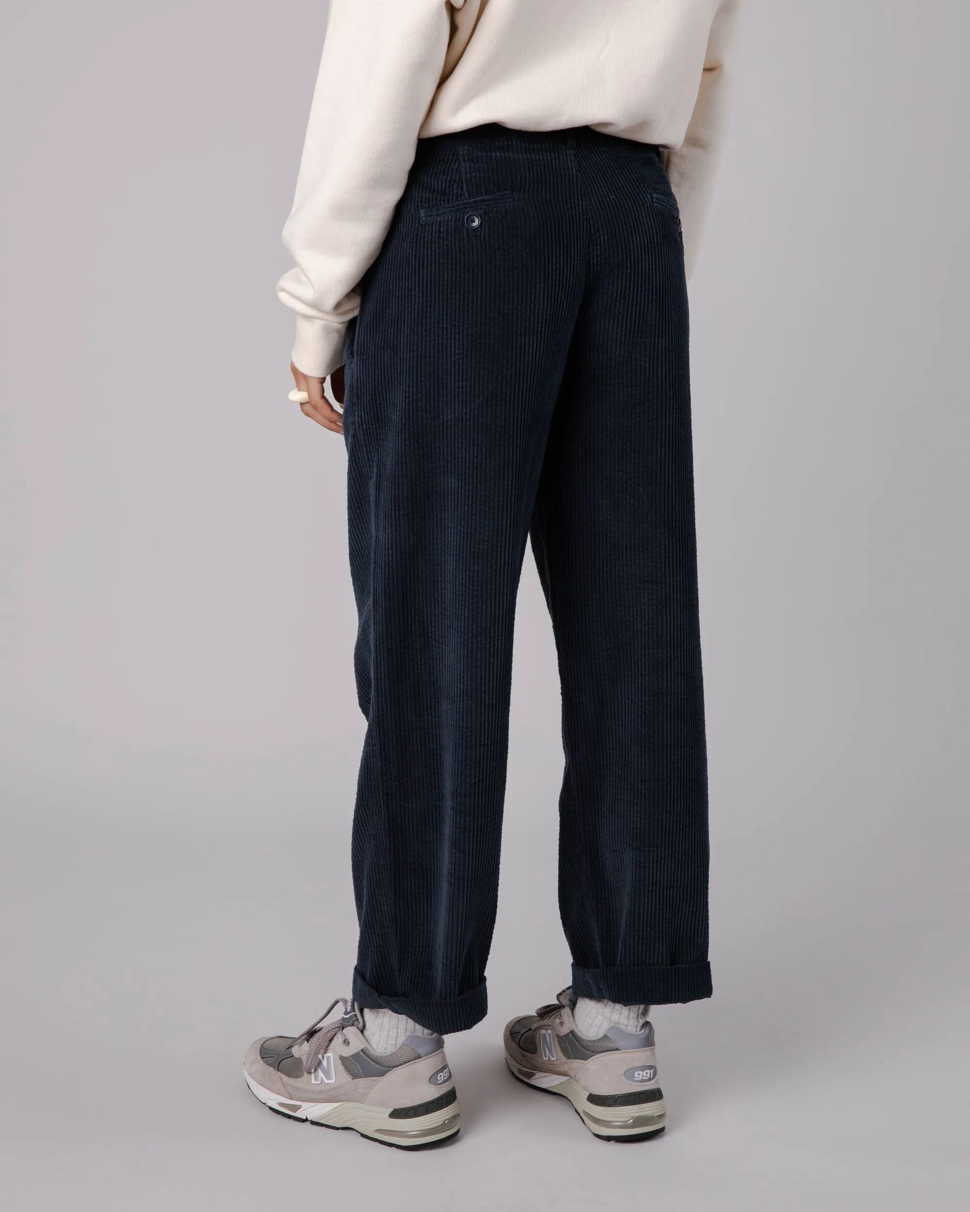 Corduroy Pleated Pants Navy Performance Wear