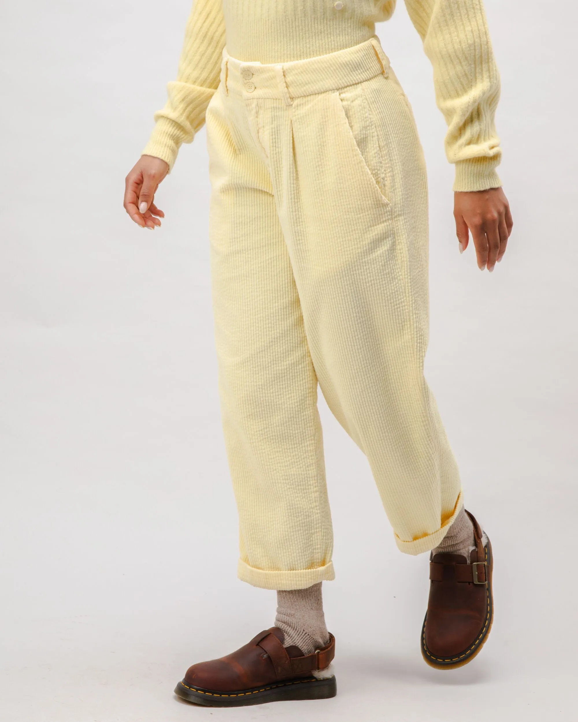 Cozy Lining Chill Comfort Wear Corduroy Pleated Pants Pale Banana