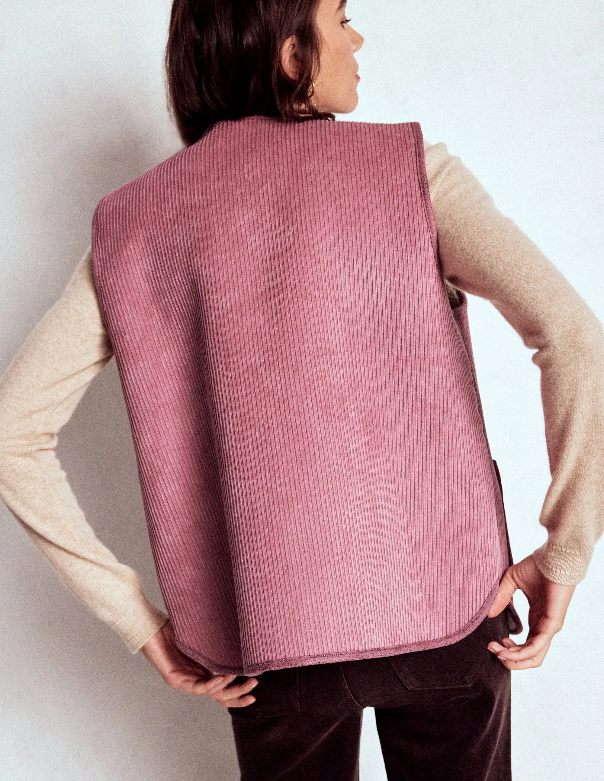 Clerkenwell Reversible Gilet-Light Pink, Natural Roll Up Storage Design