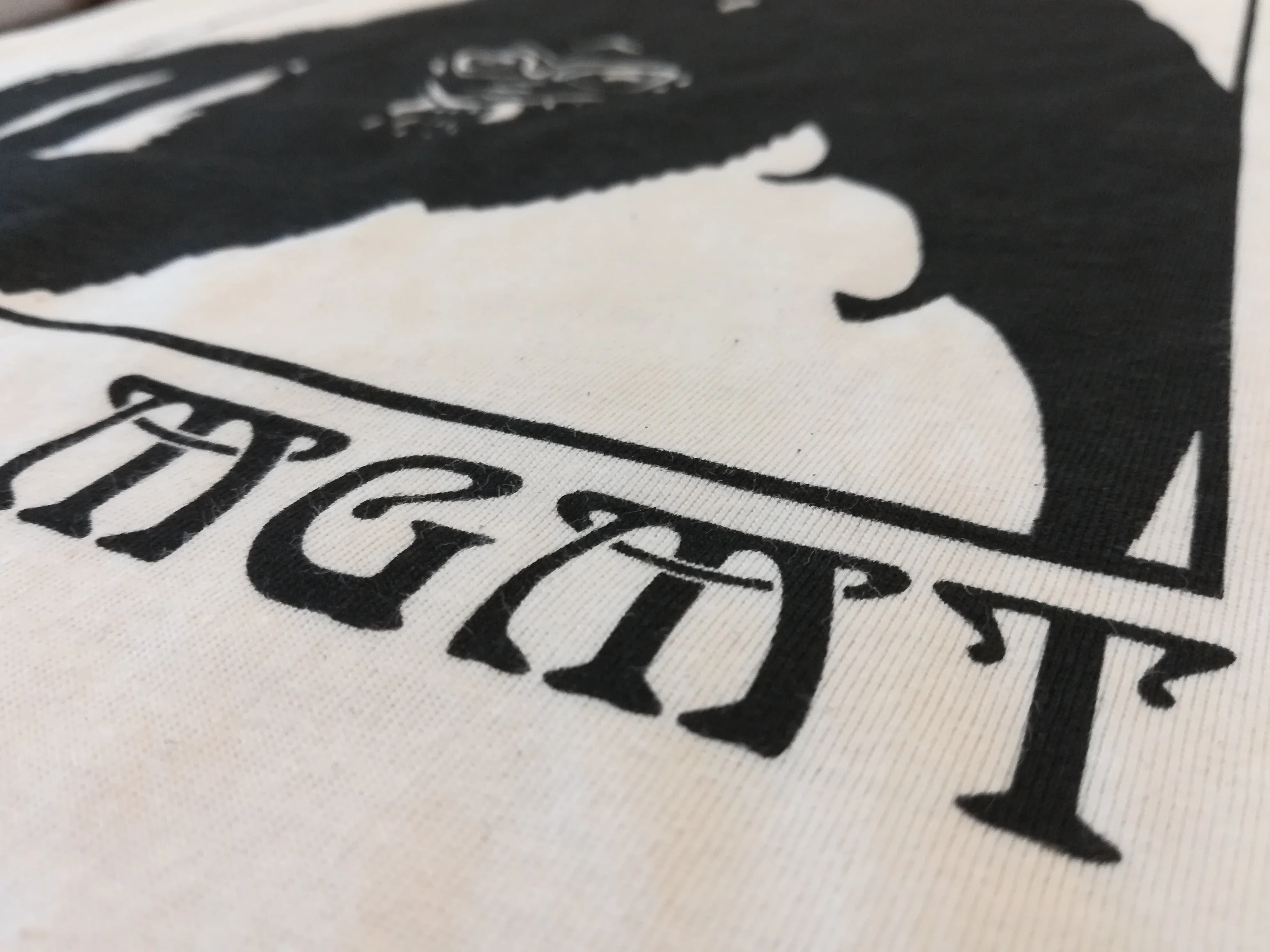 Comfortable And Versatile Geometric Print Dragon