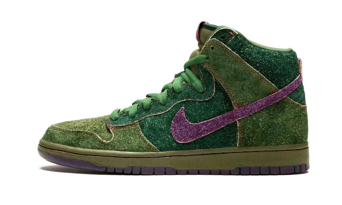 Dunk High Premium SB "Skunks" upcycled - material shoes