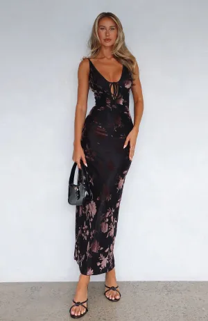 Slimming Shape Style focused Crush On You Maxi Dress Midnight Floral
