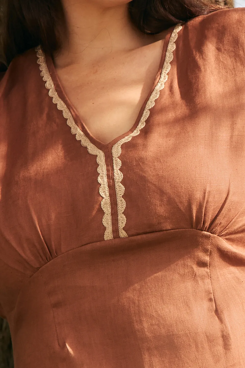Farrah Linen Long Sleeve Dress in Rum Caramel Relax Mode