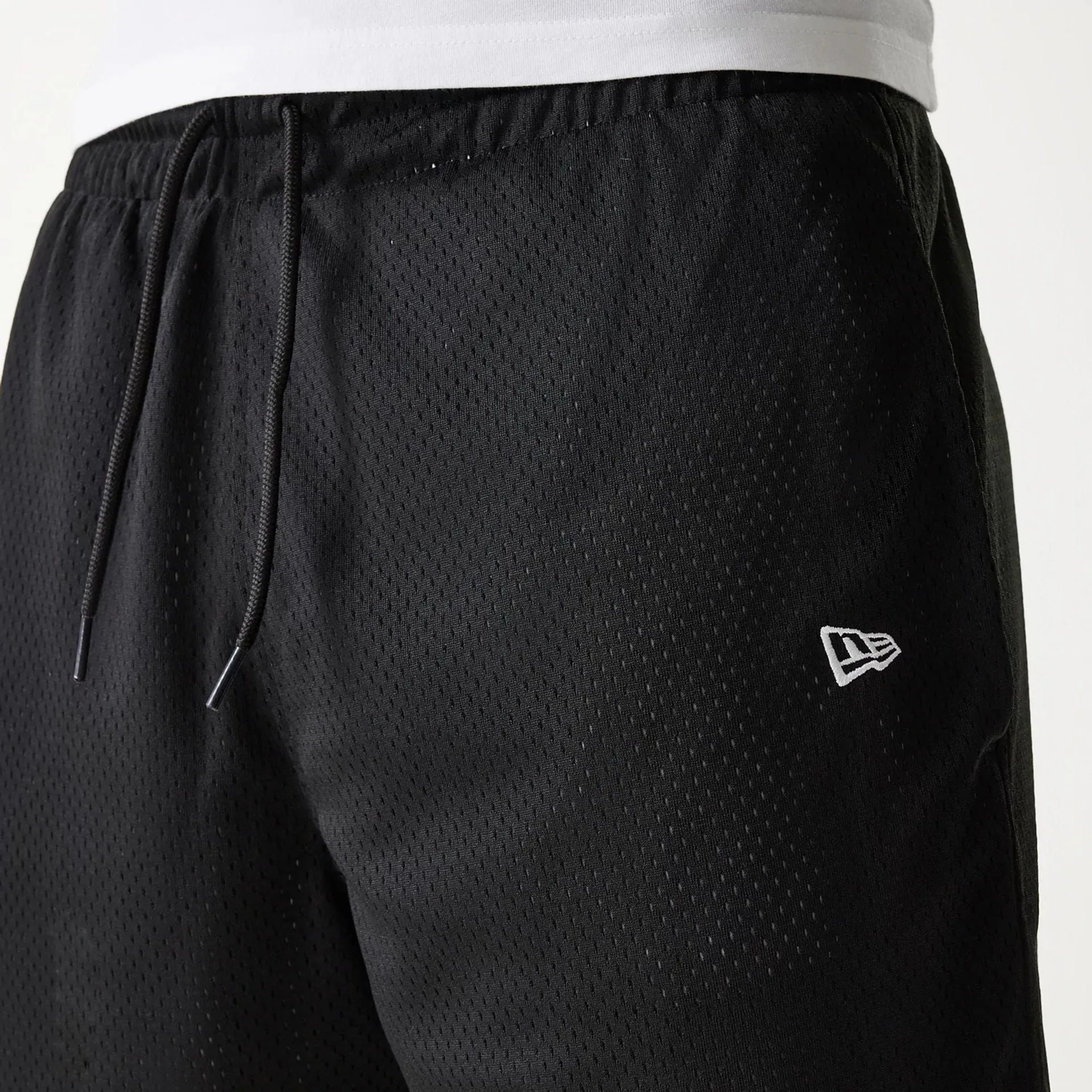 stain - resistant slim fit New Era Black Mesh Shorts