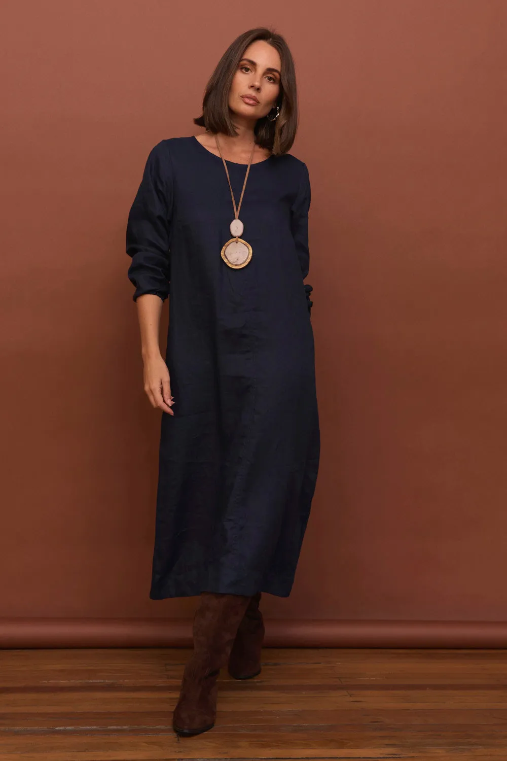 Hazel Linen Midi Dress in Navy Relax Draping Summer Mood