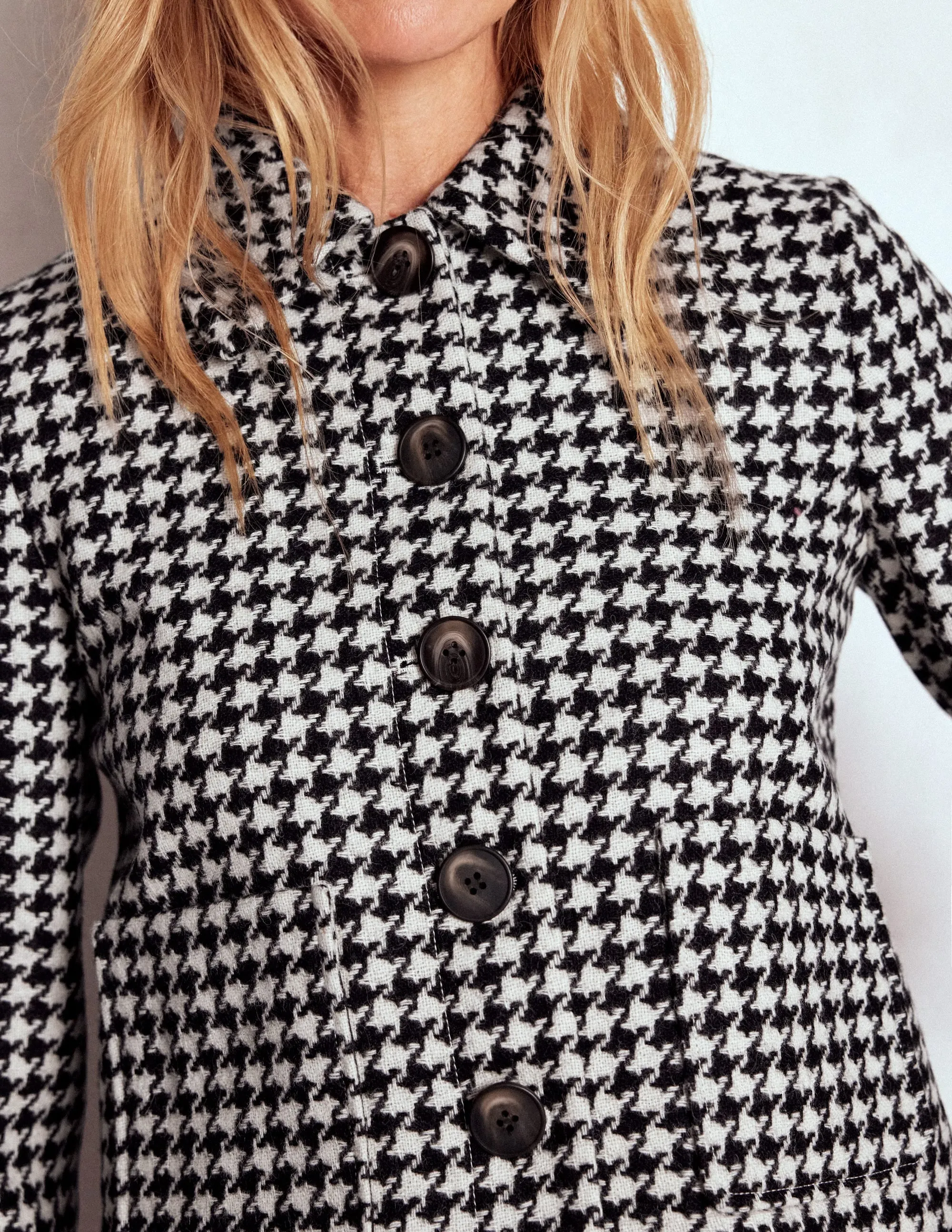 Knightsbridge Wool Jacket-Black Dogstooth Seamless Shoulder Construction