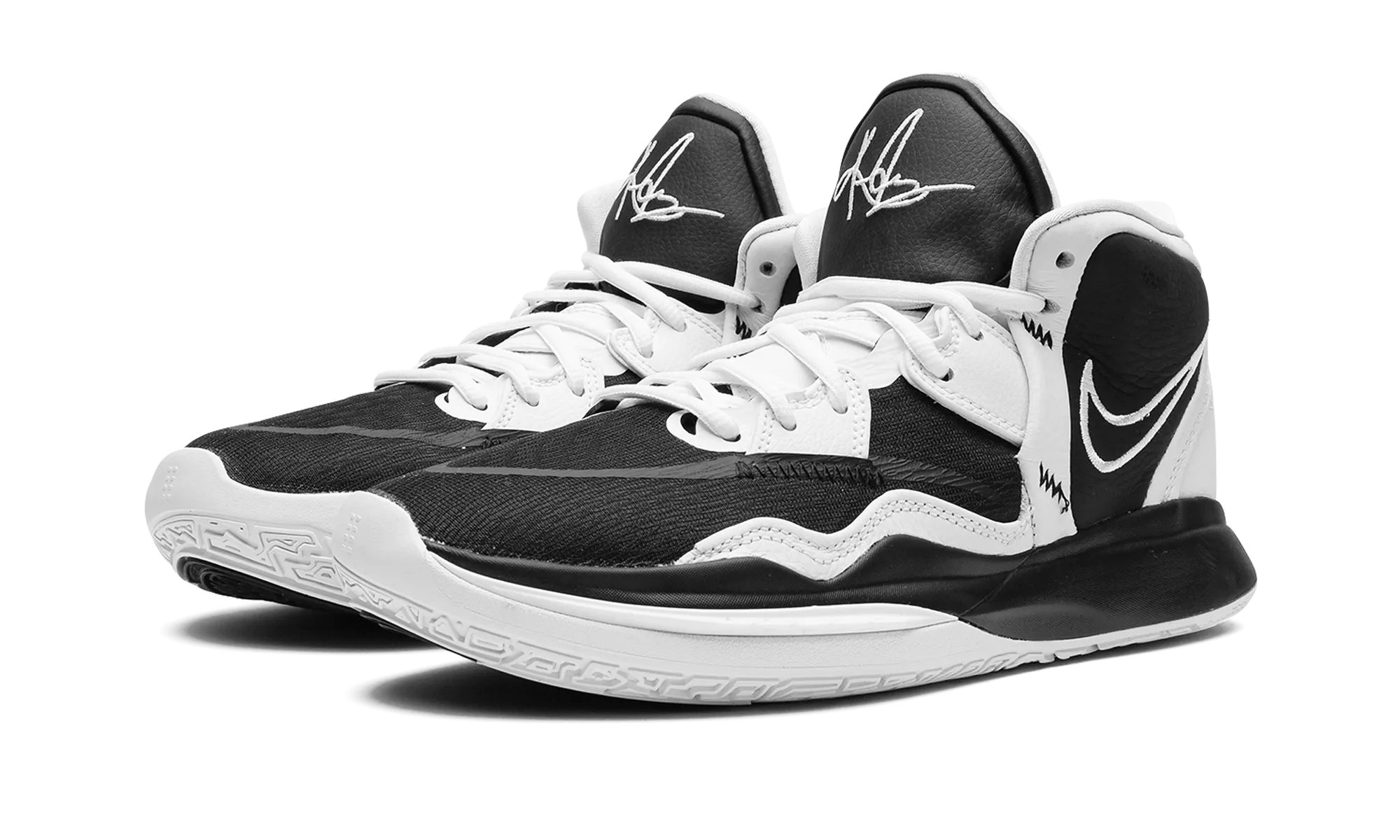 Multi   Purpose designer running shoes Kyrie Infinity TB "Oreo"