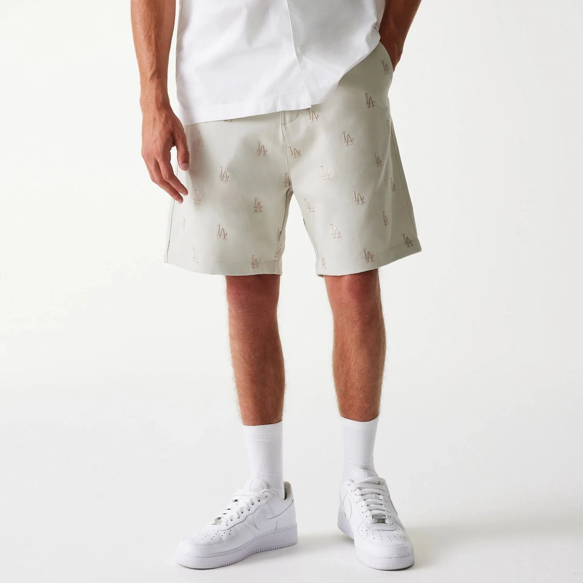 Versatile Styling LA Dodgers MLB Monogram Cream Shorts