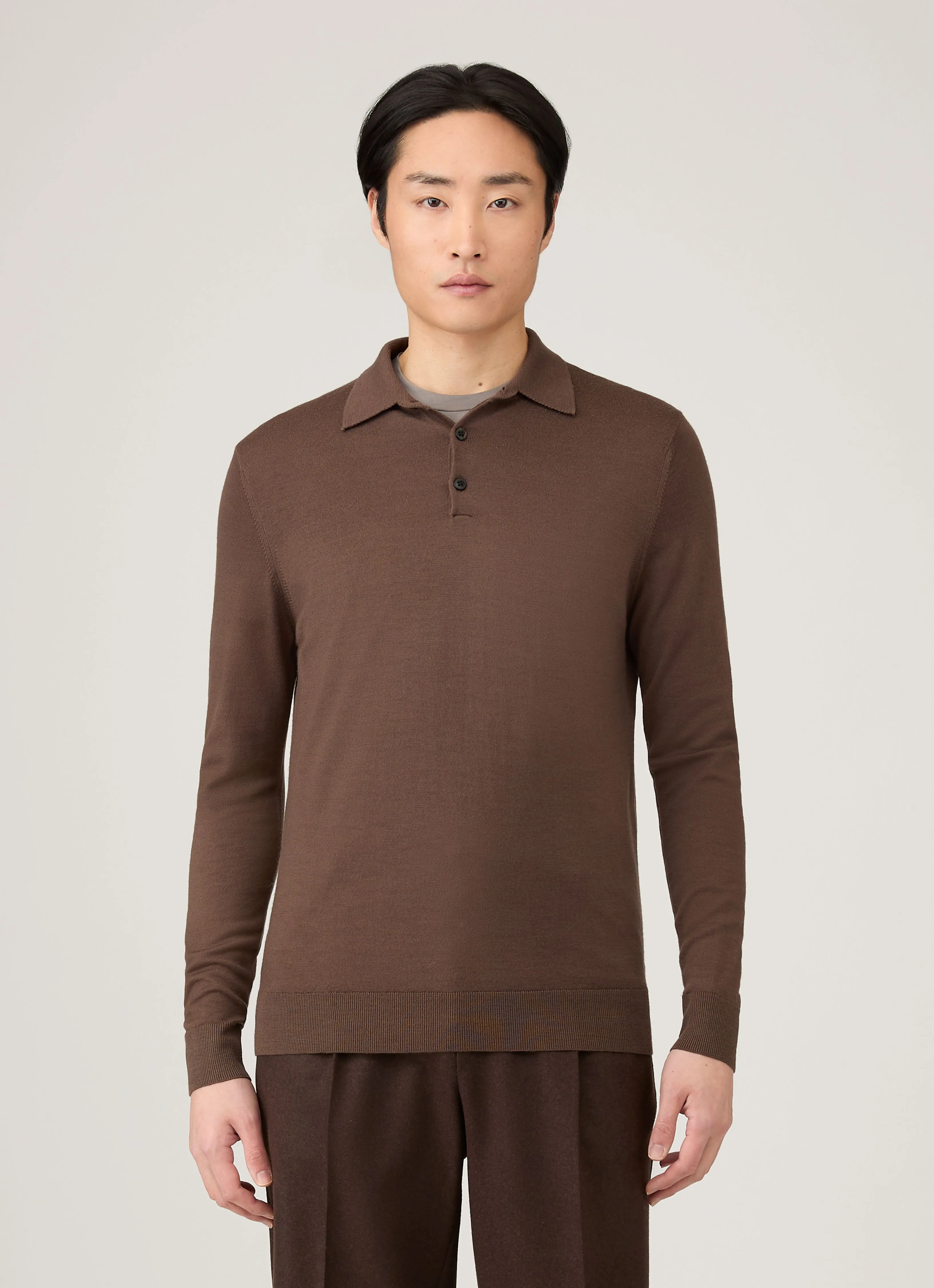 Men's Extra-Fine Merino Polo Shirt in Bark Sleek Design
