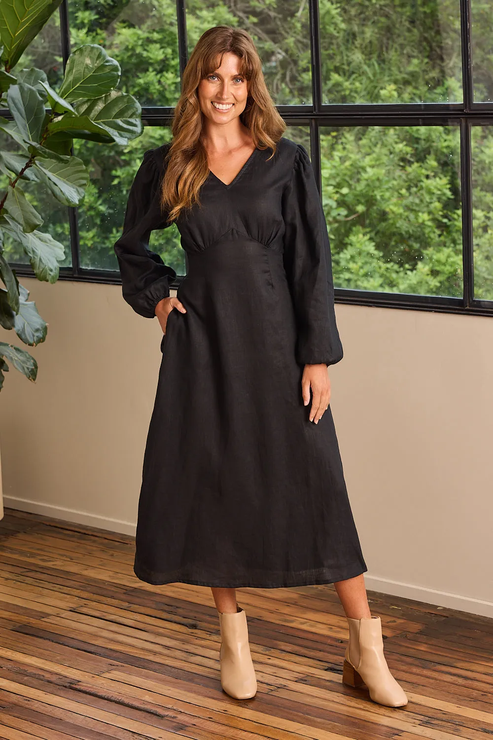 Delicate Tone Farrah Long Sleeve Linen Dress in Black