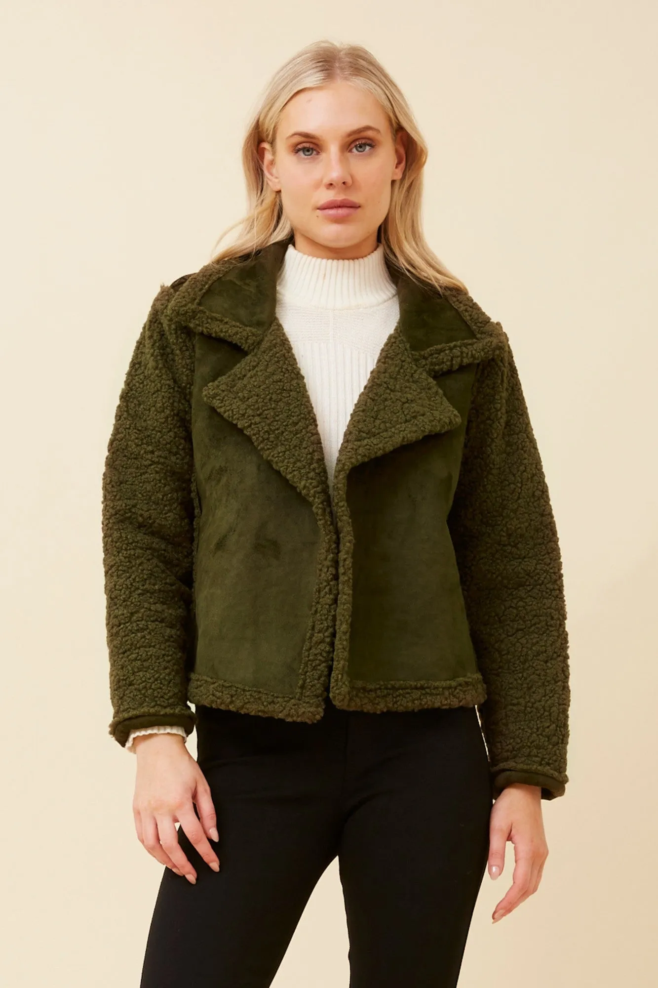 ReinforcedElbows Comfy Street Piece DOVEVA FAUX SUEDE SHERPA JACKET