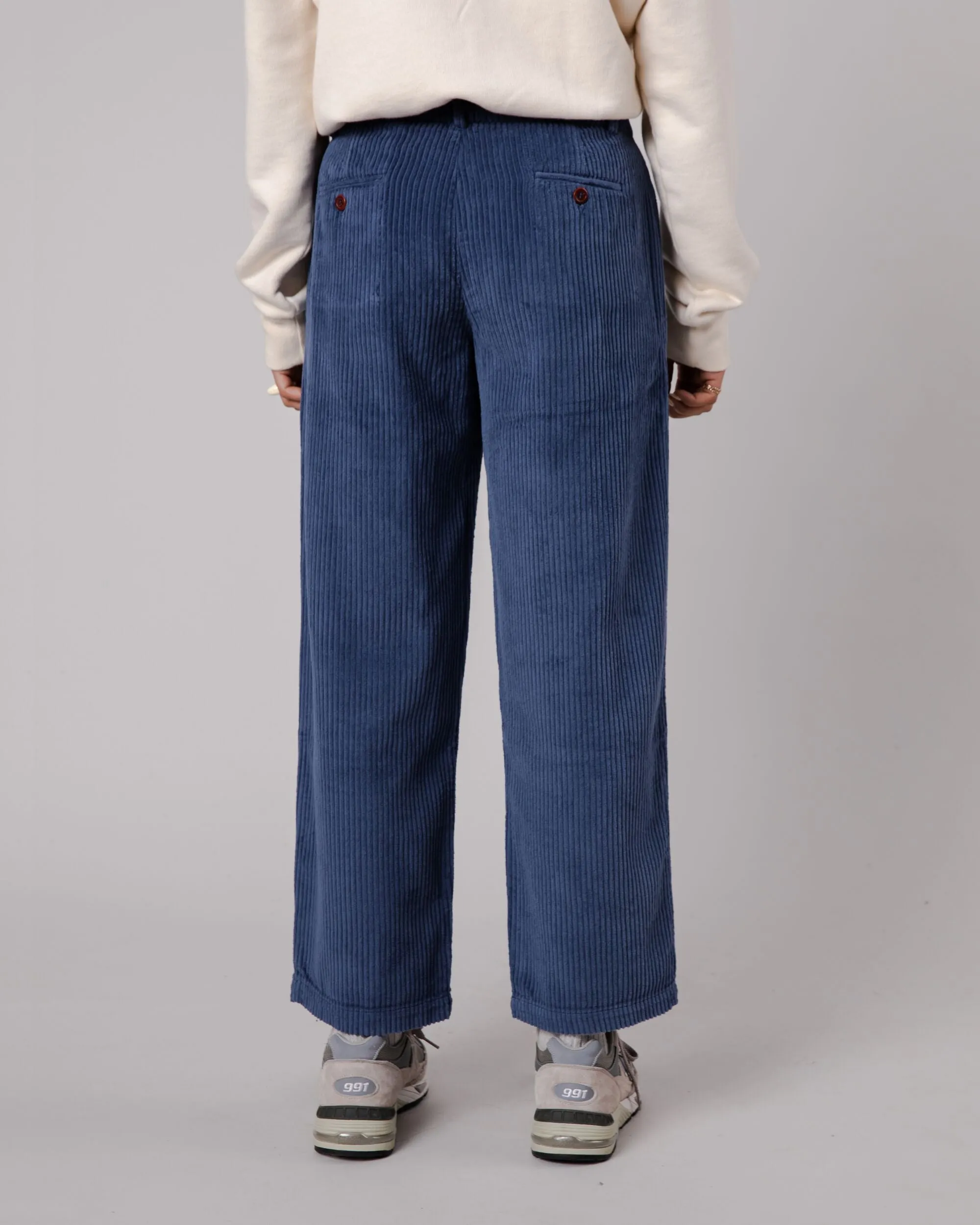Tough Flex Corduroy Pleated Pants Indigo