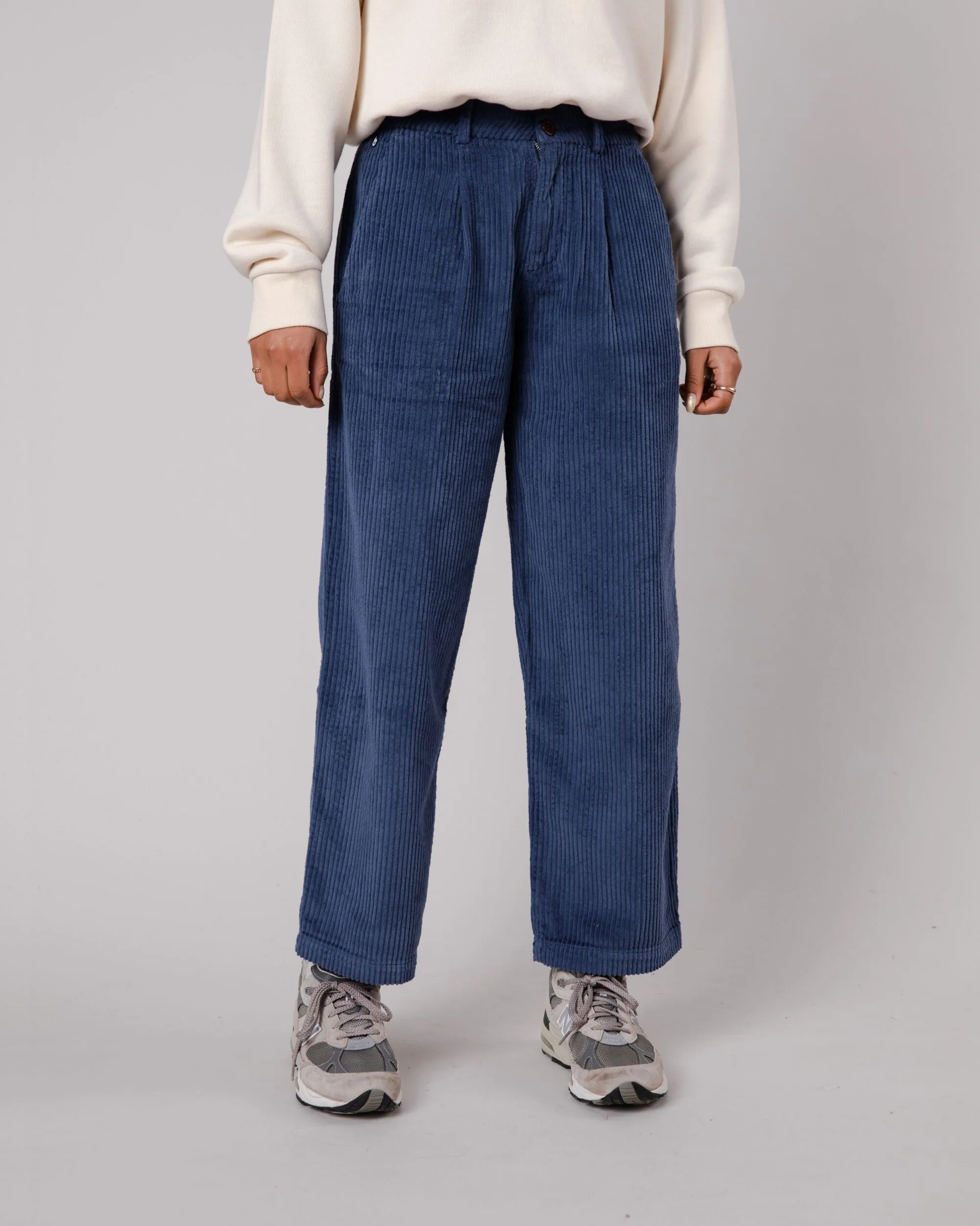 Active Layer Corduroy Pleated Pants Indigo