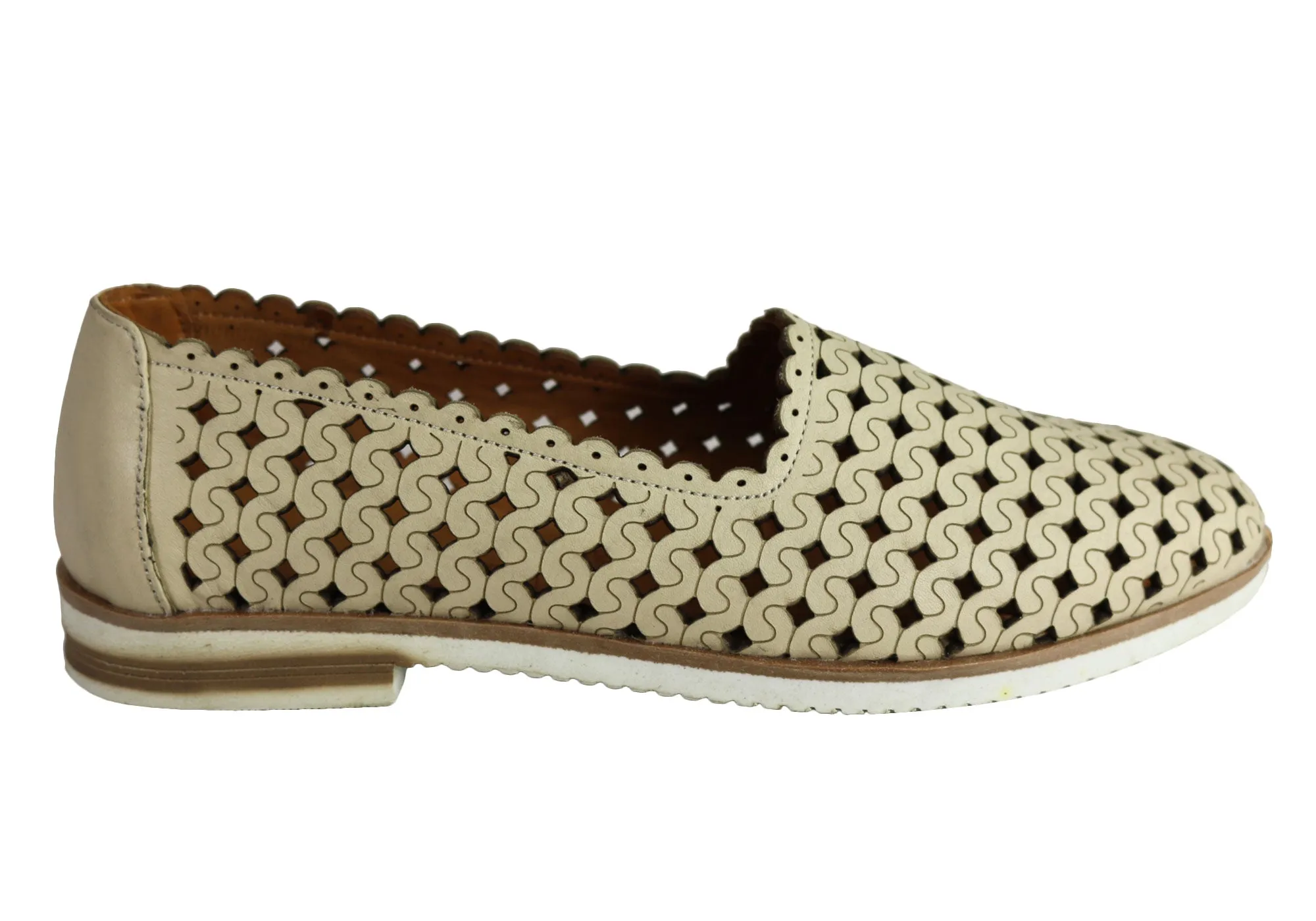 Orizonte Kellie Womens European Beige Leather Comfortable Flat Shoes Flexible Construction