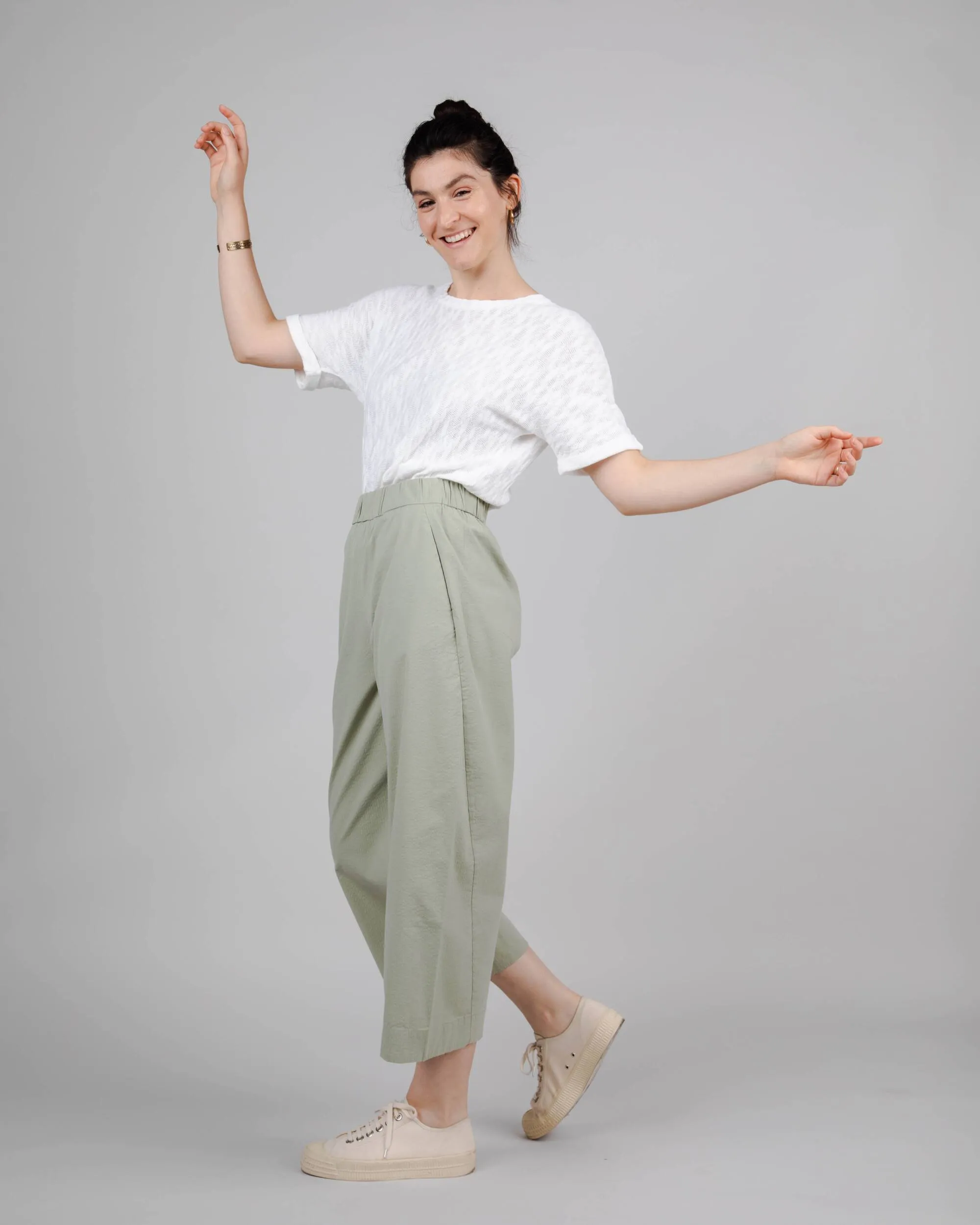 Picnic Oversized Pants Kakhi Flexible Look Quick Motion