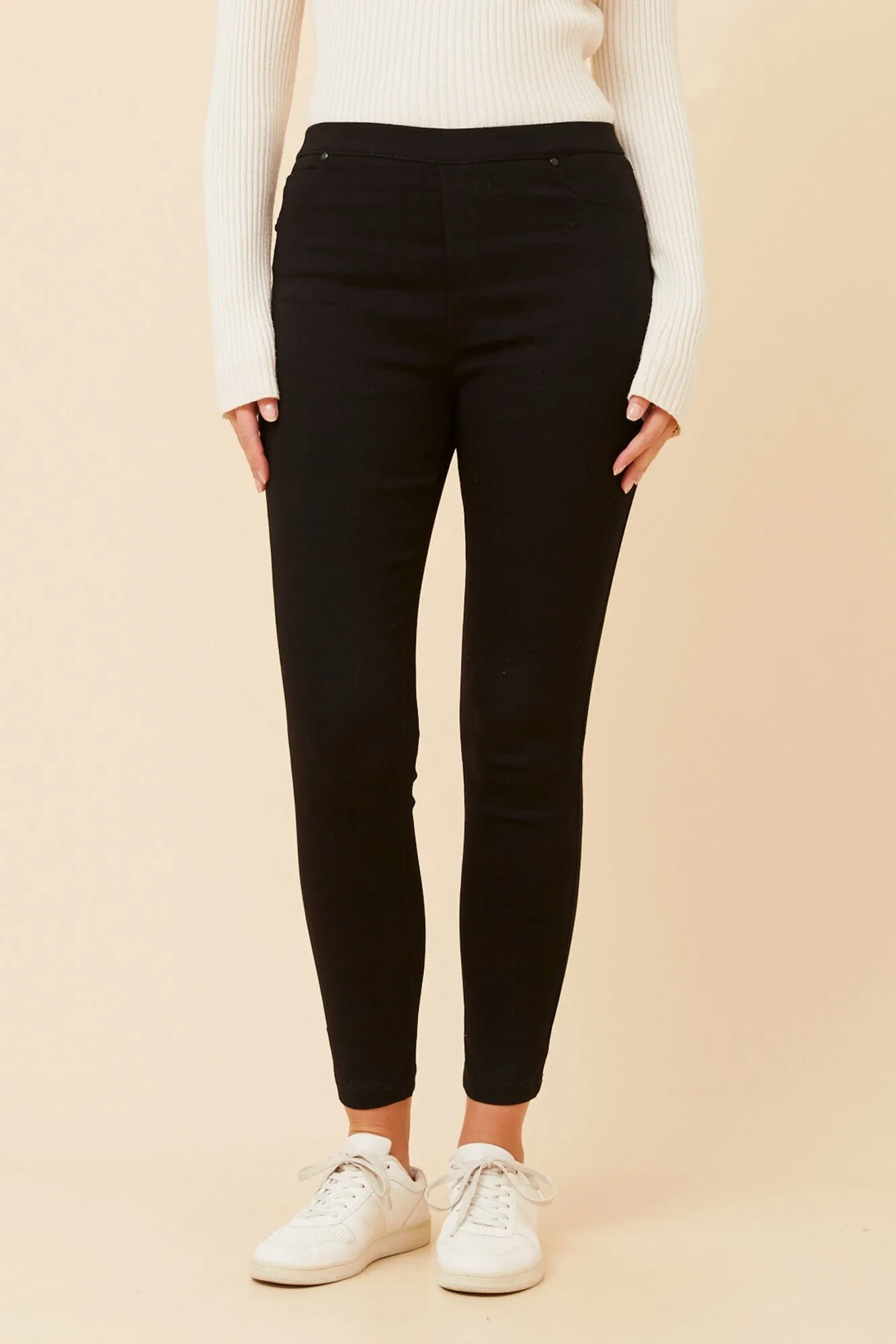 Relaxed fit wear Movement Support PRESLEY SKINNY PANTS