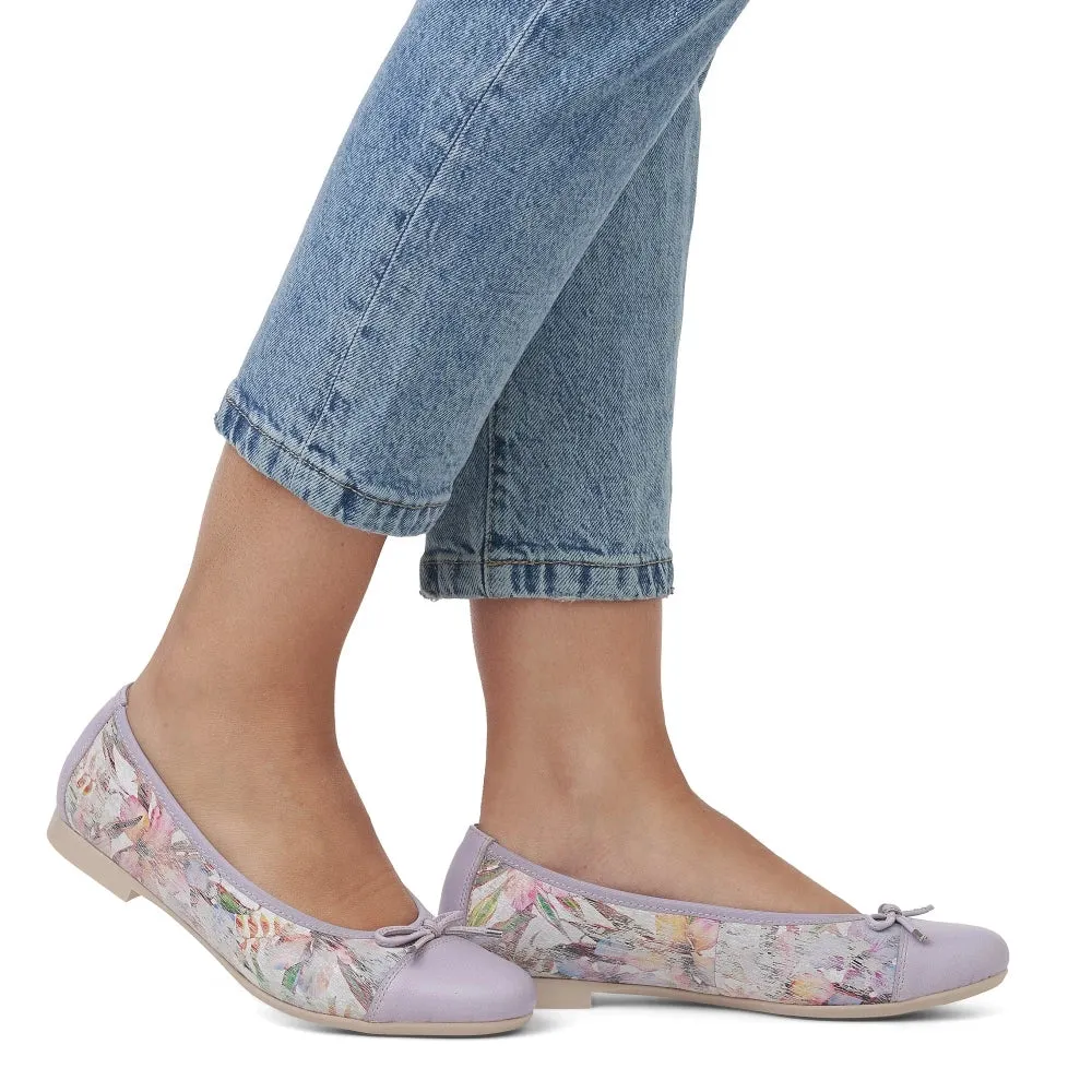 Remonte D0K04-30 photo shoot Performance