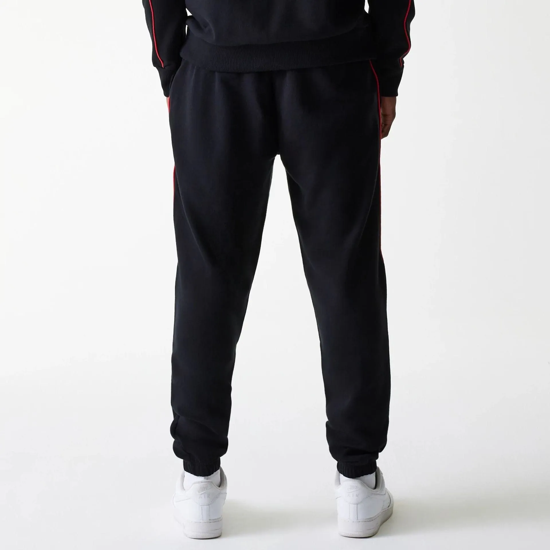 Soft and Light Chicago Bulls NBA Piping Black Joggers