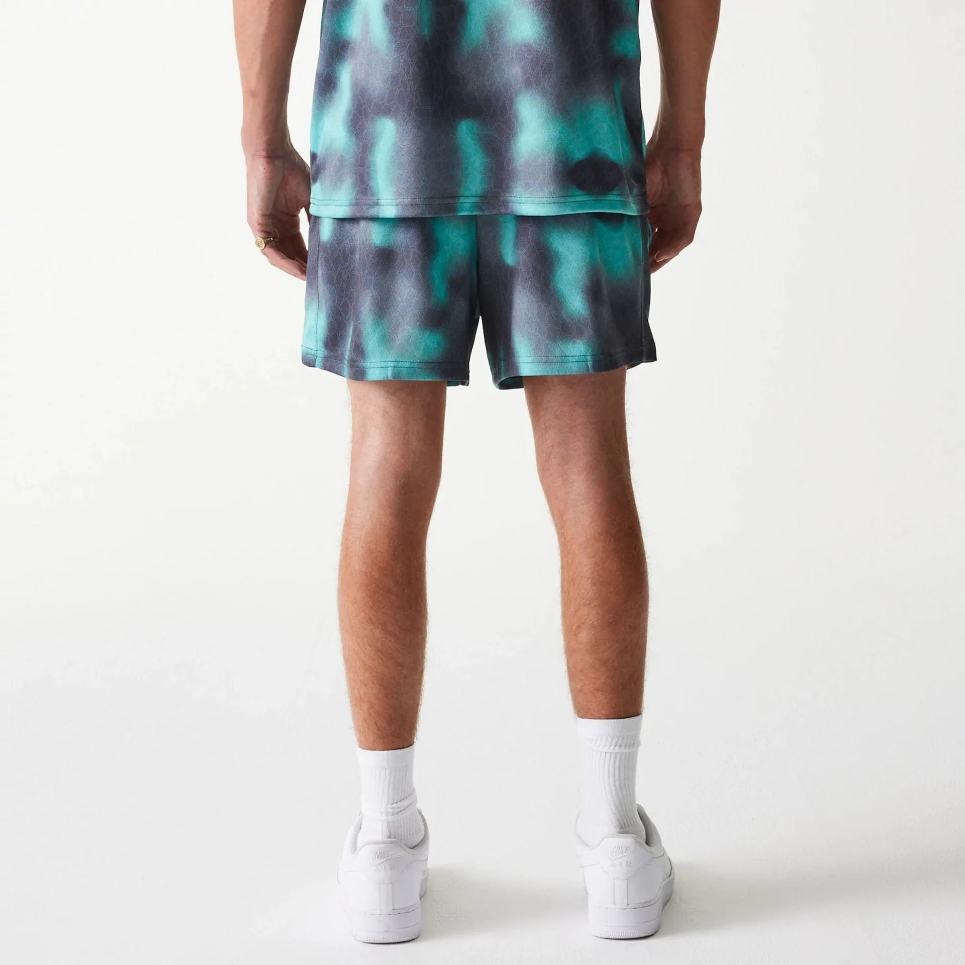 Chicago Bulls NBA All Over Print Green Shorts Slim Motion Fit Relaxed Look