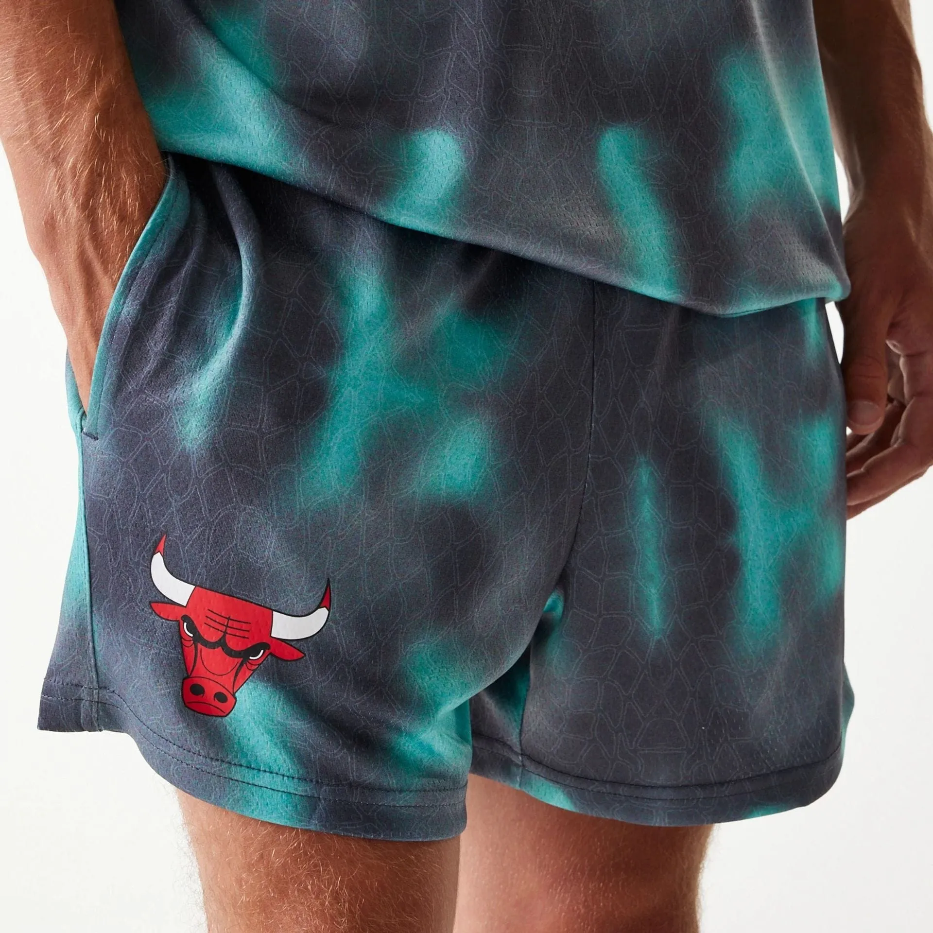 No Friction Fitness Friendly Chicago Bulls NBA All Over Print Green Shorts