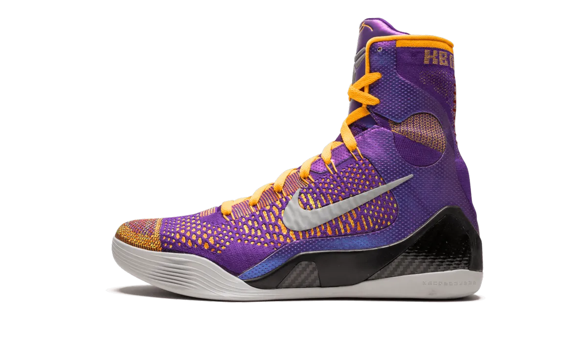 running in a crater area shoes Kobe 9 Elite "Team"