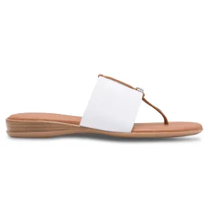 Weather Friendly Stable Step Andre Assous Nice Featherweights ? Elastic Sandal (White)