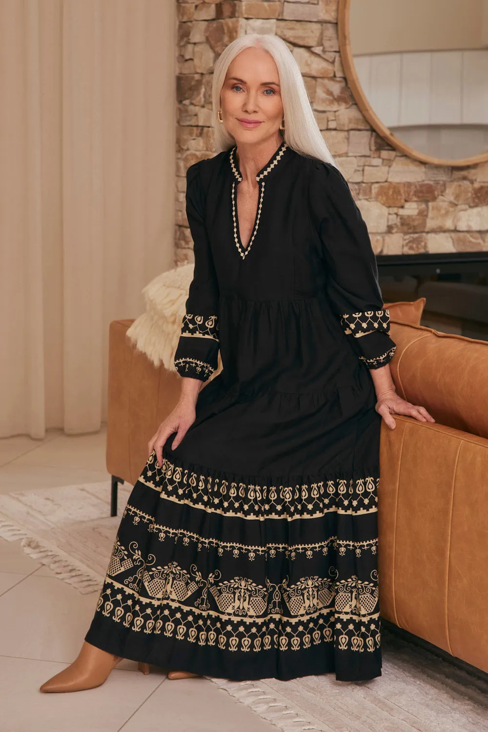 Sabre V-Neck Dress in Baroque Daily Comfort