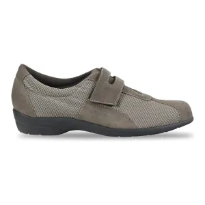Munro Women's Joliet II Khaki Fabric/Suede comfort features Minimal Stitch