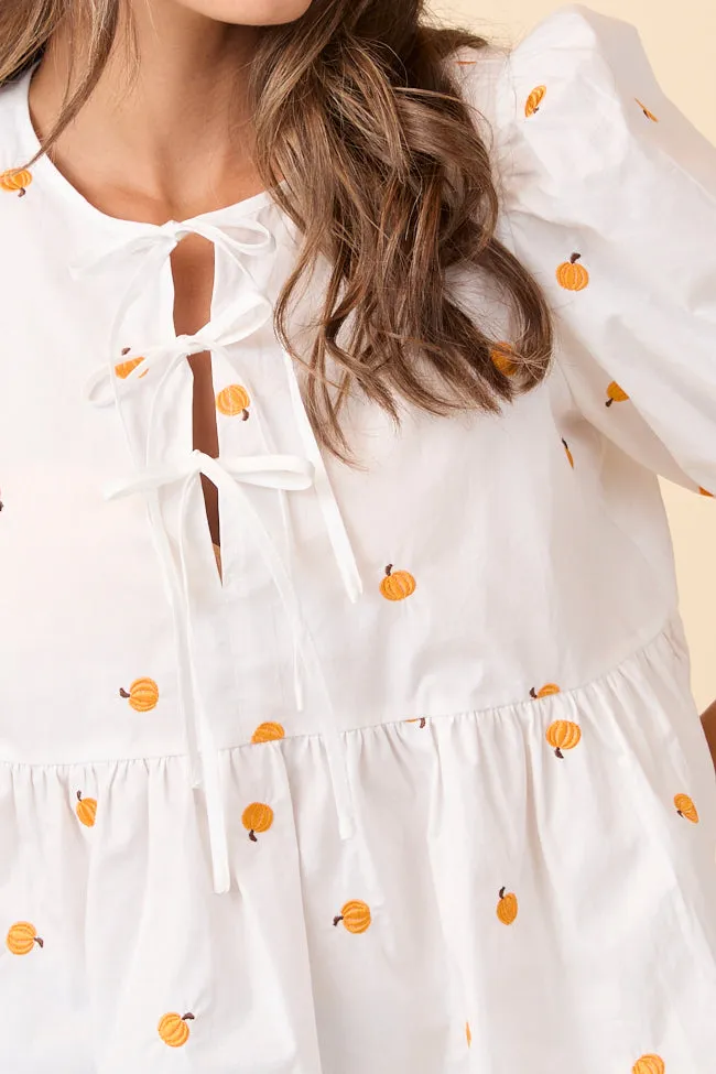 StaticFree Material WaterRepellent Surface Angela Short Sleeve White Embroidered Pumpkin Peplum Top SALE