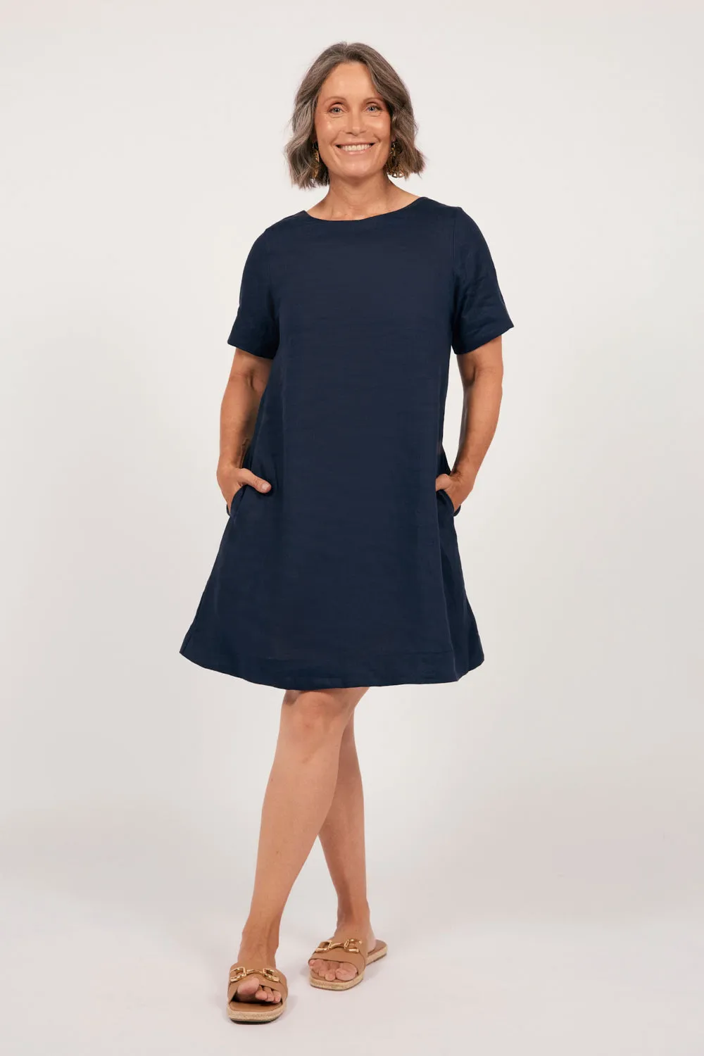 Weekend Favorite Spring Flow Tilly Linen 2-Way Tunic Dress in Navy