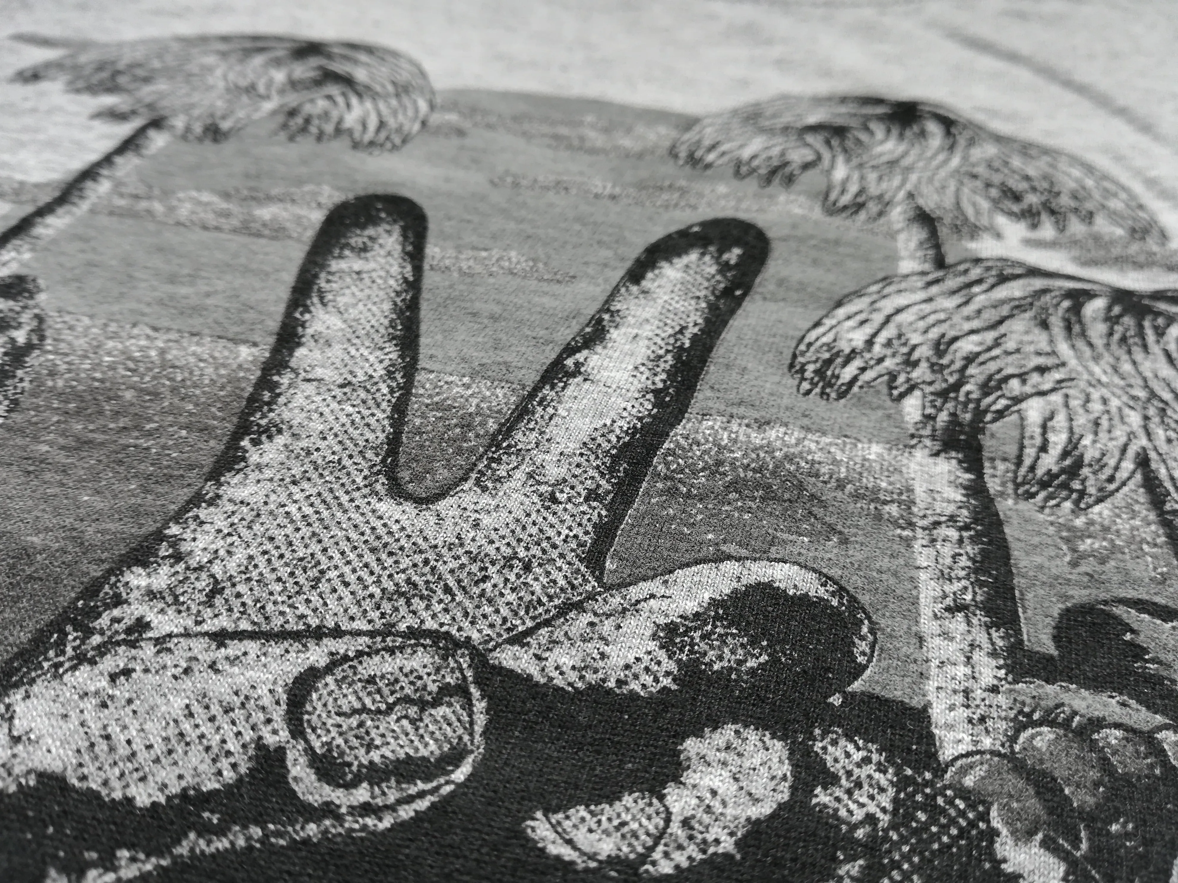 Sporty Style Stretch Waist V Album Monotone T-Shirt